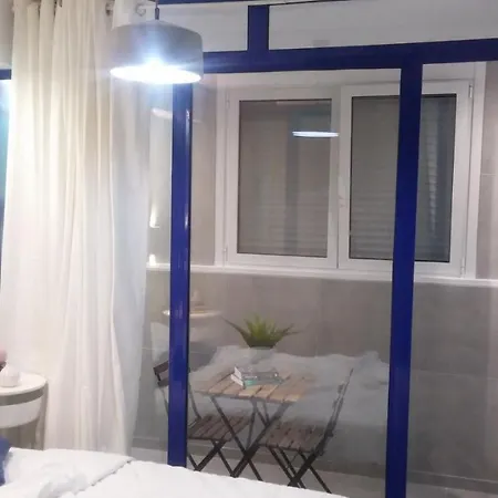 Lomvardou-stylish Flat Next To Ampelokipi Metro St Apartamento *