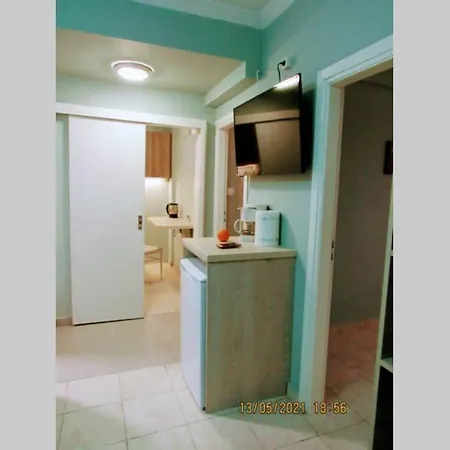 Exrcheia's Comfort Apartment *