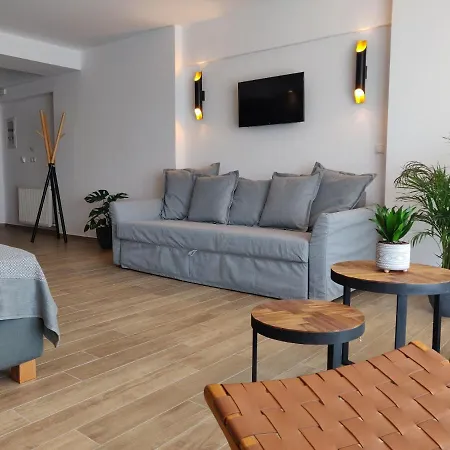 Sunny New Lovely 60 Meters From The Metro *
