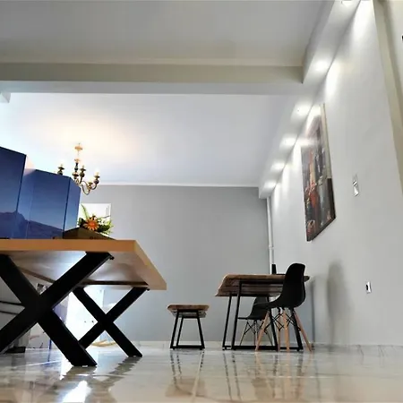 3bd Next To Metro Luxury Apartmán