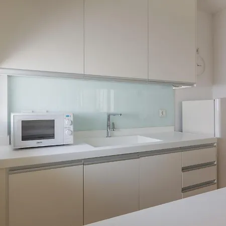 Bright Flat For 4 Near The Subway Διαμέρισμα