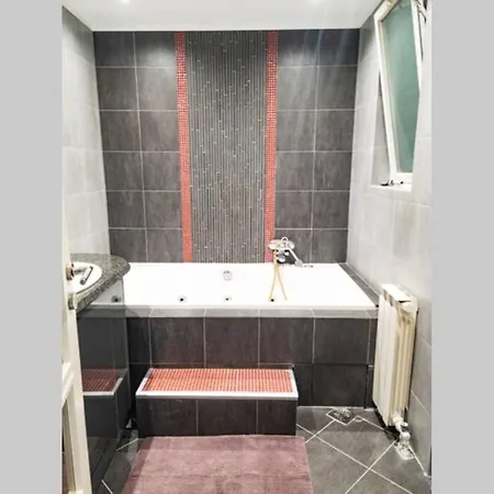 1, Kotzia Str. & Poseidonos Avenue, Alimos Appartamento