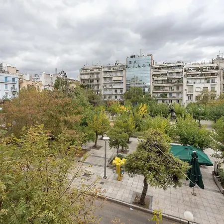 Apartment Plaza Familia Athen