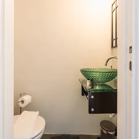 Traveler's Dream 4 Brdm Renovated Penthouse