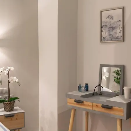 Apartment A11 Pristine & Comfy Near Plaka & Parthenon
