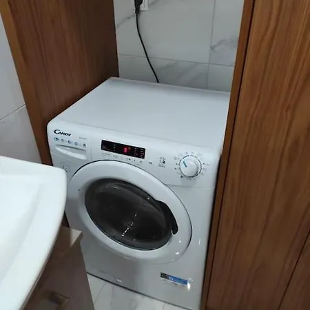 With Amenities In Kolonaki