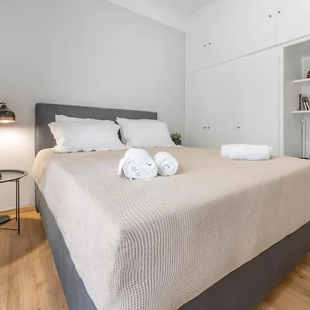 Luxury 2 Bdroom Apt- Megaro Mousikis *
