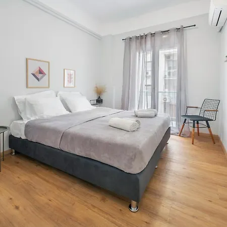 Luxury 2 Bdroom Apt- Megaro Mousikis Apartment