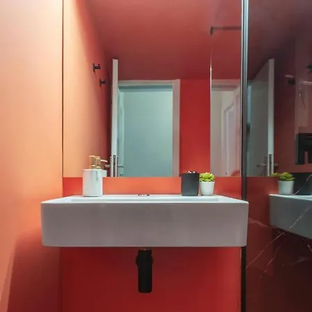 Luxury 2 Bdroom Apt- Megaro Mousikis *