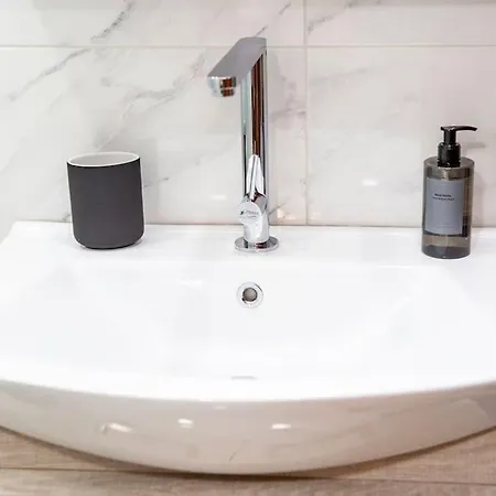 With Amenities In Kolonaki Athens