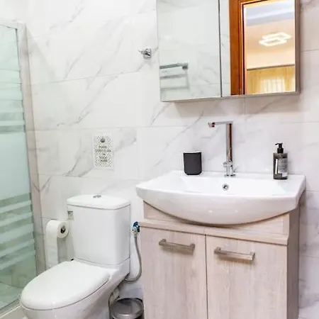 With Amenities In Kolonaki Apartment