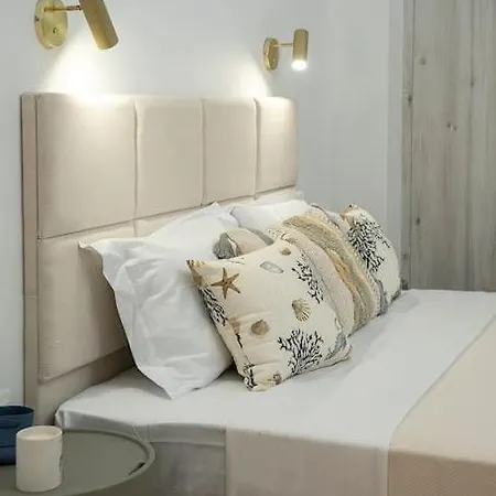 Apartment Romantic With Hot Tub Next To Acropolis