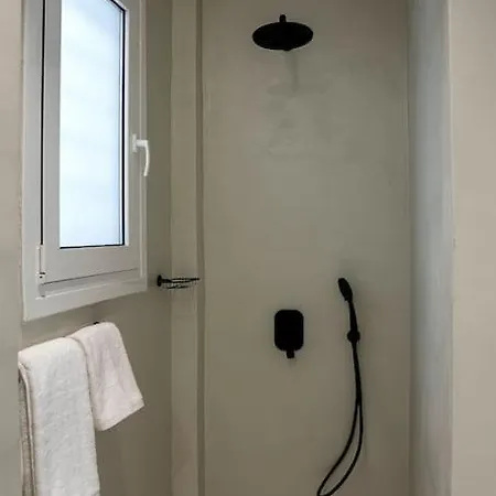 Apartment Romantic With Hot Tub Next To Acropolis *