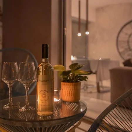 Luxury With Parking-living Stone Silver Athens