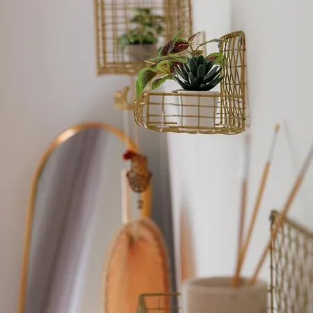Διαμέρισμα Sunny & Modern For 3 Persons