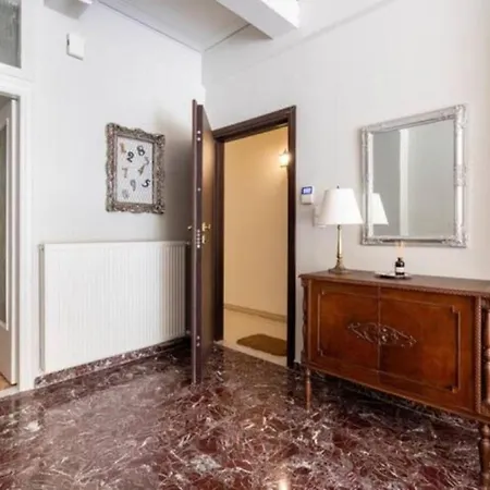 Flisvos Marina Refurbished Apartment Athens
