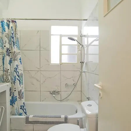 Apartment Andromaxi Near Snfcc