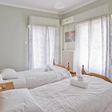 Apartment Andromaxi Near Snfcc