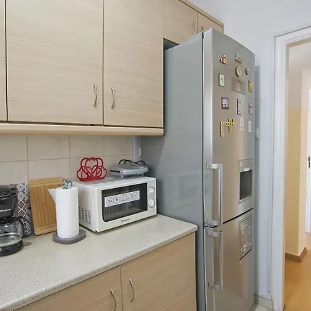 Apartment Andromaxi Near Snfcc