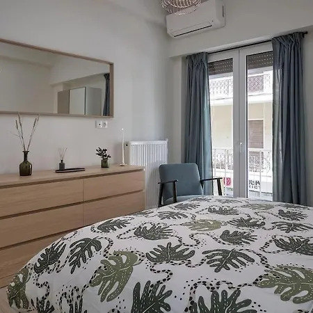 Апартаменты Chic With Comforts In The Heart Of Athens!