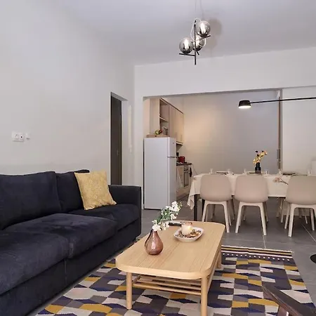 Апартаменты Chic With Comforts In The Heart Of Athens!