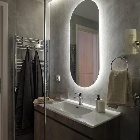 Chic With Comforts In The Heart Of Athens! Апартаменты