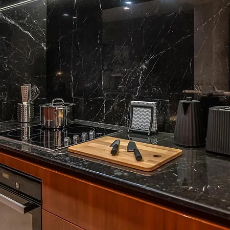 Modern Two-bedroom In Kolonaki, Peridot - Homes Athens