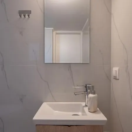 Apartment “athens Cosmos” In Neos Kosmos *