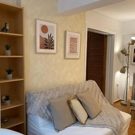 Chic Urban Living: In Acropolis-koukaki Athens