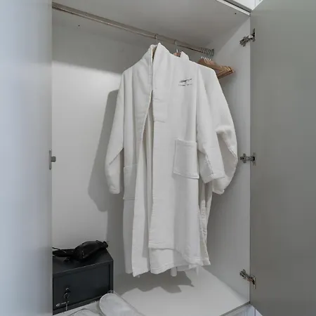Elegant - Pagrati