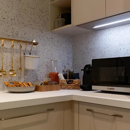 Acropolis Deluxe 1br *