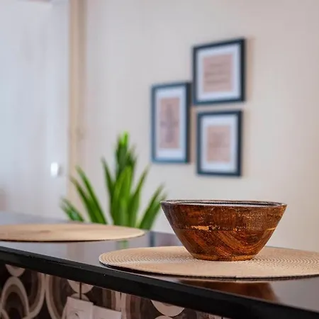 Elegant 2 Ba Close To Metro Station Athene