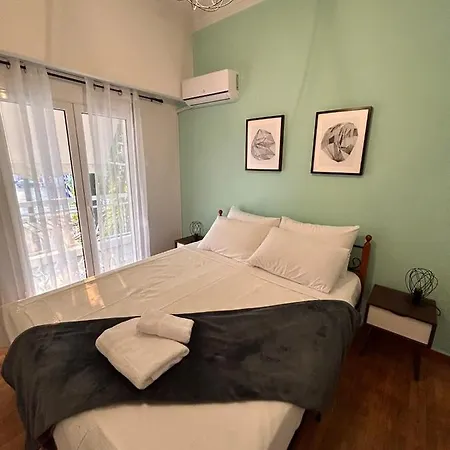 Theodora's Cozy Atene
