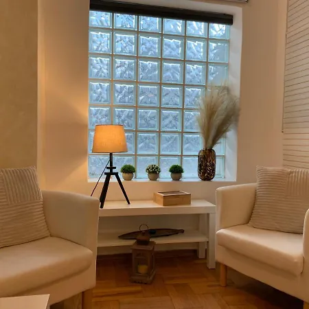 Chic Urban Living: In Acropolis-koukaki Athens