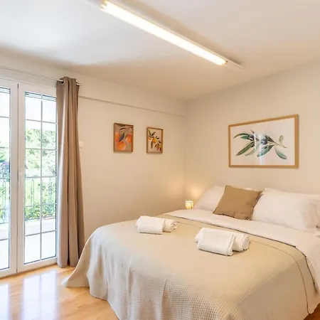 Luxury 3-bedroom House In Glyfada Apartment Athens