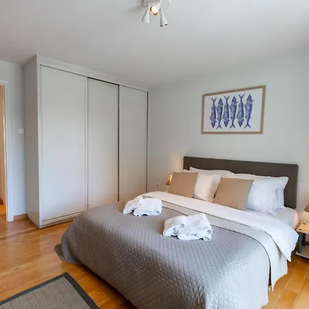 Apartment Luxury 3-bedroom House In Glyfada