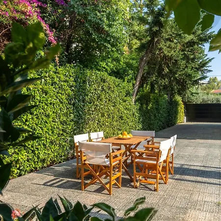 Apartment Luxury 3-bedroom House In Glyfada Athens