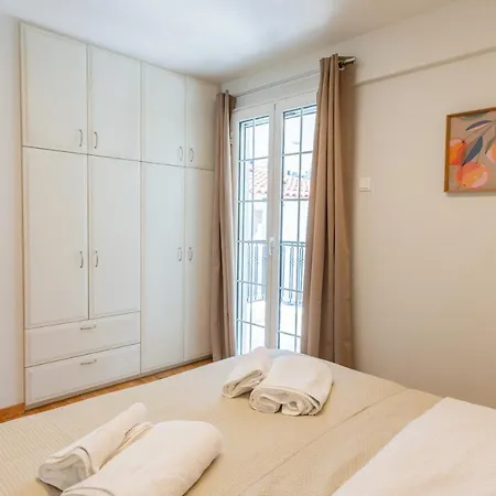 Luxury 3-bedroom House In Glyfada Athens