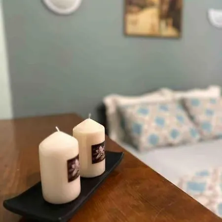 Frankie's House Apartment
