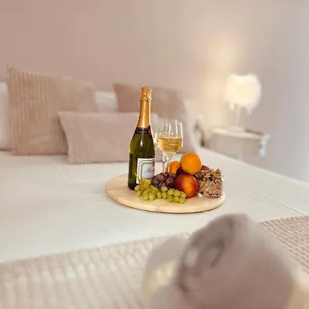 Cactus Luxury Suite1 *