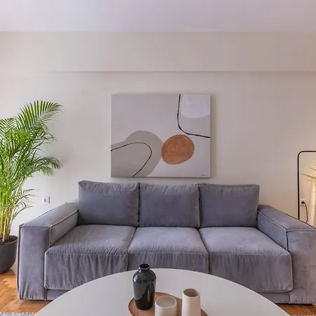 Large 2bedroom, 2bathroom Flat With Dining Space & Free Parking * Athen