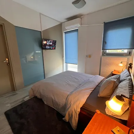 Blue Spacious Flat Wt Parking Nr Marousi Hospitals, By Promoshomes Apartment *
