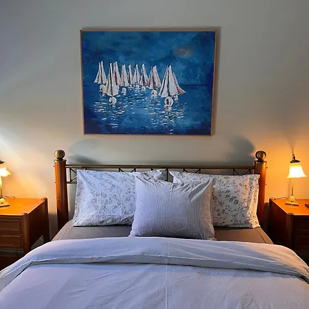 Apartment Blue Spacious Flat Wt Parking Nr Marousi Hospitals, By Promoshomes