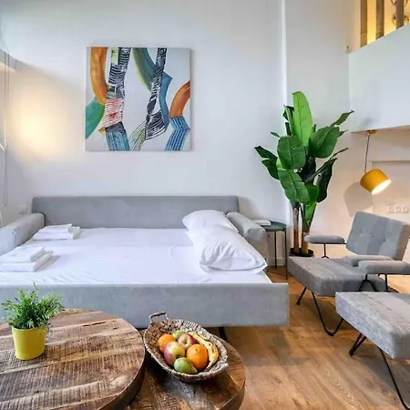 The Four Seasons Vouliagmeni Escape *