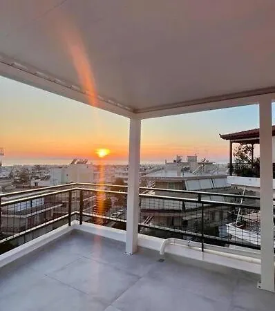 Luxury Penthouse W/ Sea View Apartment *