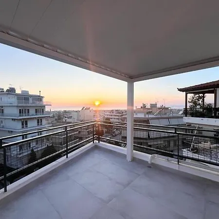 Luxury Penthouse W/ Sea View
