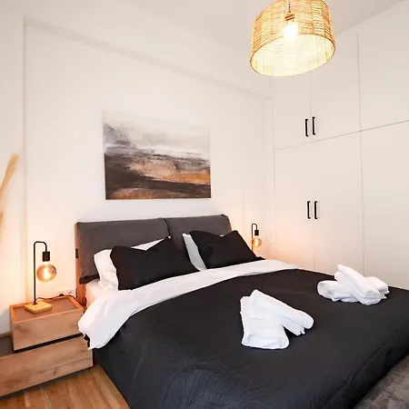 Marilora's House. Charming Urban Retreat Apartment