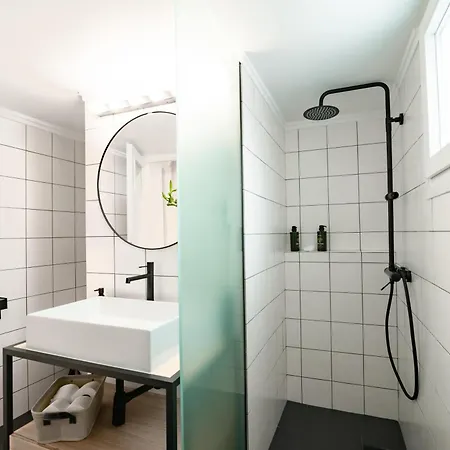 Marilora's House. Charming Urban Retreat Apartment Athens