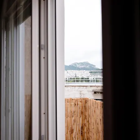 Marilora's House. Charming Urban Retreat Apartment *