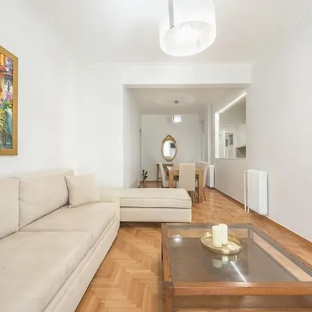 Apartment Divas One Paradise